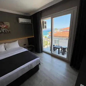 Grand Faik Hotel Çeşme